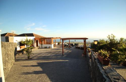 Armenime Villa | Villa Las Rosas, Los Menores, Adeje, sea view