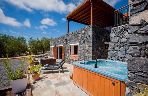 Armenime Villa | Villa Las Rosas, Los Menores, Adeje, sea view