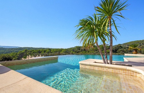Lorgues Villa | Villa Les Etoiles by Villa Plus