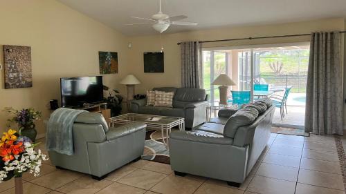 Tuscan Ridge House | Villa - LET YOUR DREAMS COME TRUE - King Bed, Gas Grill & Game Room