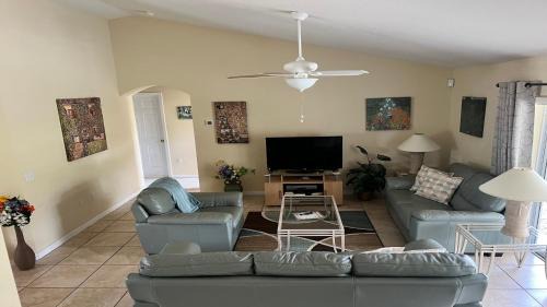 Tuscan Ridge House | Villa - LET YOUR DREAMS COME TRUE - King Bed, Gas Grill & Game Room