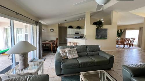 Tuscan Ridge House | Villa - LET YOUR DREAMS COME TRUE - King Bed, Gas Grill & Game Room