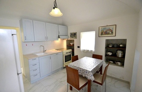 Tuglie House | Villa Lippia B: A characteristic and welcoming two-story apartment that is part of a villa in the characteristic style of the Apulian countryside, with Free WI-FI.