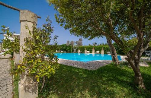 Melendugno Villa | Villa Lisa with huge Pool and Garden - Happy Rentals