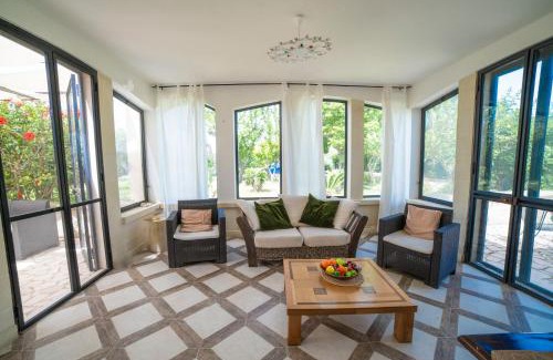 Melendugno Villa | Villa Lisa with huge Pool and Garden - Happy Rentals