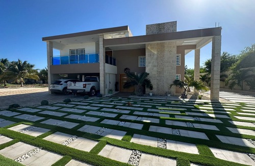 Boca Chica Villa | Villa Lujosa en Boca Chica, Proximo a Playa Guayacanes, Juan Dolio