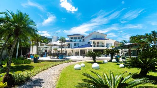 Jardim Capricornio House | Villa Luxuosa - Condomínio Beira Mar - Costa Verde Tabatinga - Caraguatatuba - Com equipe diária