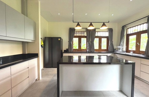 Mae Hong Son Villa | Villa Mae Hong Son - Superb 3-bedroom private pool villa with WiFi