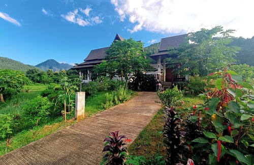 Mae Hong Son Villa | Villa Mae Hong Son - Superb 3-bedroom private pool villa with WiFi