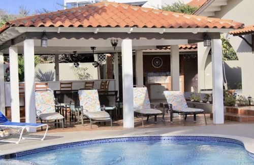 Malmok Villa | Villa Main House, Close to the Beach, Snorkeling, Family Oriented, Private