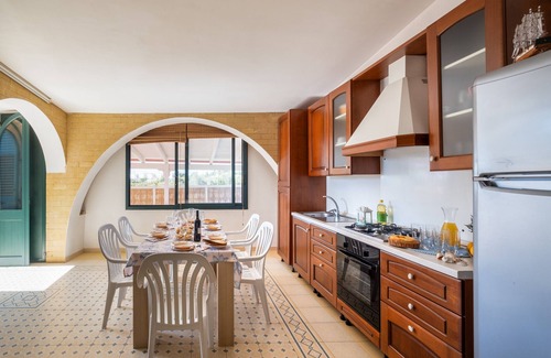 Scala di Furno Villa | Villa 'Malva House In Con Piscina' with Shared Pool, Wi-Fi and Air Conditioning