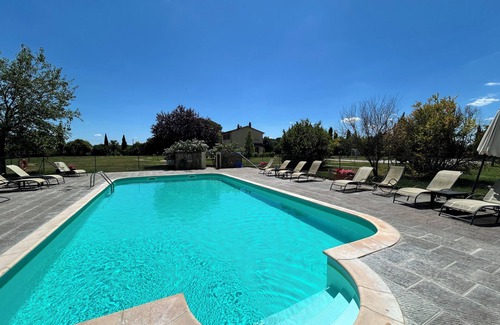 Le Piazze Villa | Villa Manciano nestled in the Tuscan countryside