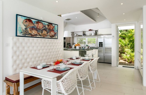 Orient Bay House | VILLA MANGO 4 BDnEnjoy breathtaking view on Orient Bay and walk to the beach .