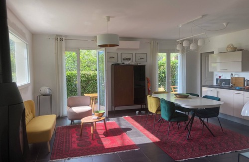Manosque House | Villa Manosque hill view. House in Provence with pool & view on the hill.