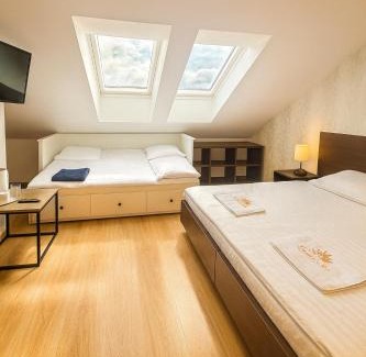Pisnice House | Villa many separate rooms with Free Parking Praha 4 libuš