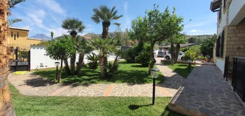 Trabia Apartment | VILLA MARIANNA CON PISCINA PRIVATA ampi spazi esterni e WIFI FREE