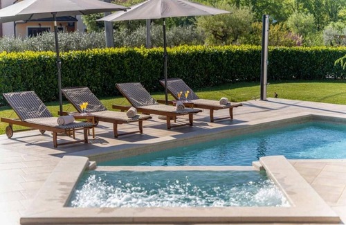Vizinada Villa | Villa Melli with pool and panoramic View by Villas