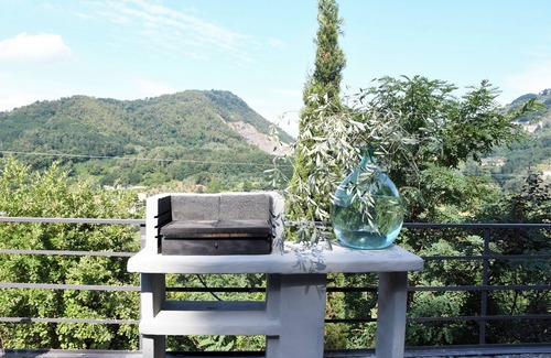 Nozanno Villa | Villa Mia - Design Villa with Views in the Heart of Tuscany.