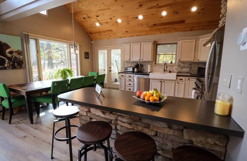 Lake Ariel Ski Chalet | Villa MiaNova: A Modern Hideout in the Woods.