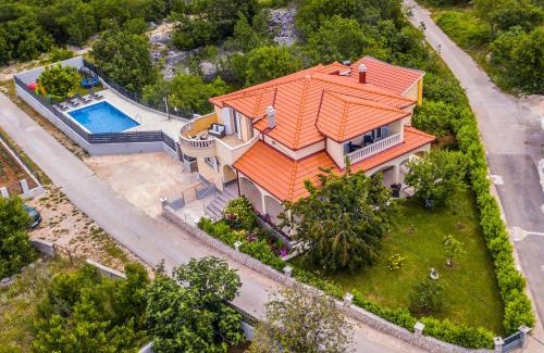 Sestanovac House | Villa "Mile"