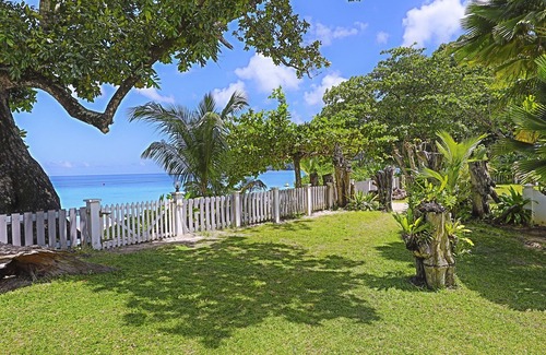 Beau Vallon Villa | Villa Mimi Beachfront Beau Vallon