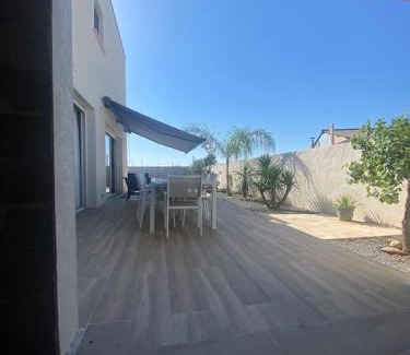 Frontignan Villa | Villa moderne avec Piscine, grand terrain à 7 mn de la mer