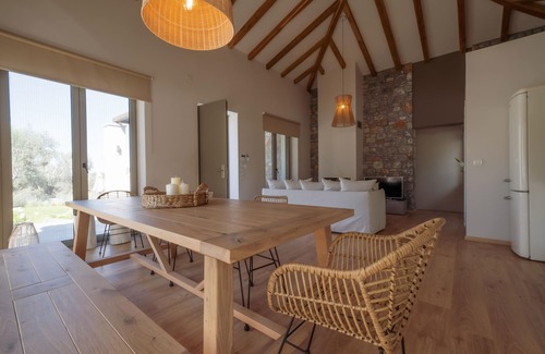 Neapoli Villa | Villa MOLYVOS