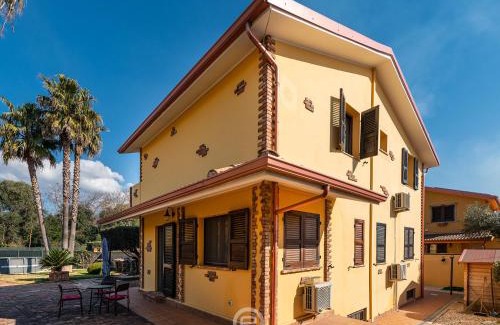 Iglesias Historic Centre Apartment | Villa Monica - Suite Scirocco