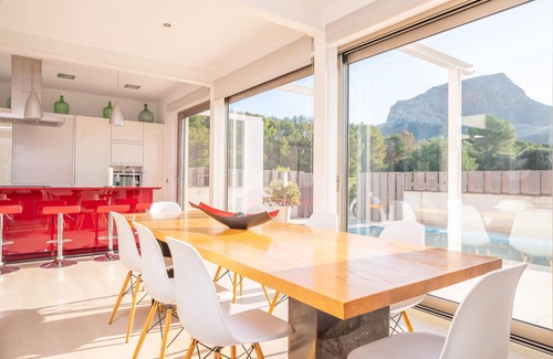 Urbanizacion Mont Ferrutx Villa | VILLA MONTFARRUTX - Modern villa with private swimming pool and free Wifi