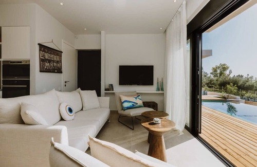 Aktio-Vonitsa Villa | Villa Morby Summary: