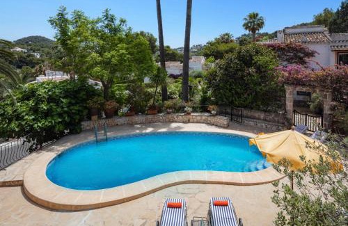 El Tosalet Villa | Villa Murales by Villa Plus