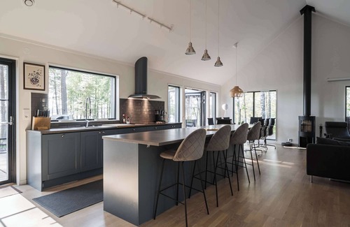 Gallstad House | Villa Nabben - strong pines, lakeview and beach