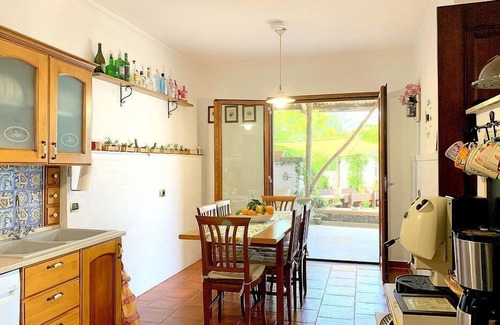 Sant'Agnello Villa | Villa Naiade: An elegant and welcoming three-story villa which faces the sun and the sea, with Free WI-FI.