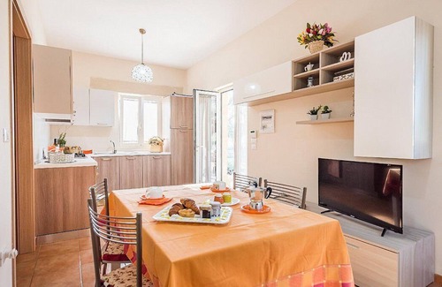 Carpignano Salentino House | Villa Natan: A characteristic and welcoming one-story independent house surrounded by the greenery, with Free WI-FI.