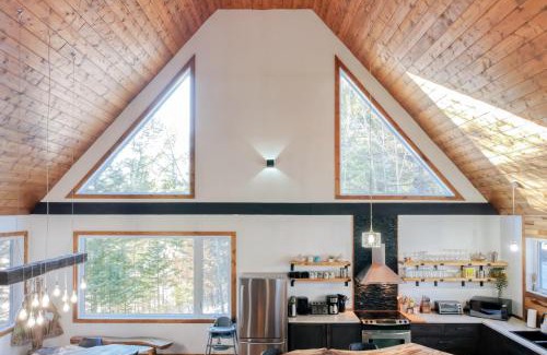 Saint Come Ski Chalet | Villa Nature Luxe Chalet Lake Access Private Spa