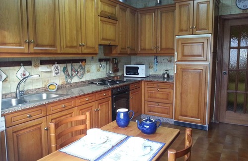 Camposeiras House | Villa near the beach, with pool, large garden and barbecue.