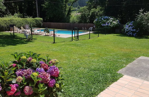 Camposeiras House | Villa near the beach, with pool, large garden and barbecue.