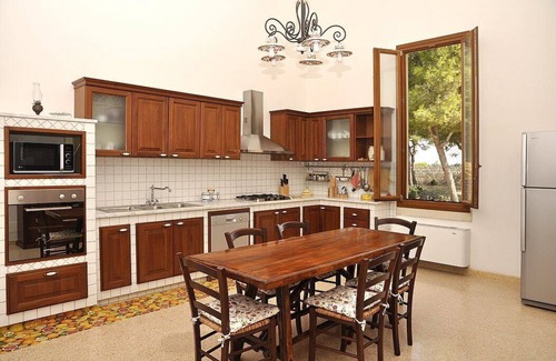 Nardo Villa | Villa Neva: A splendid and luminous two-story historical villa built on a hillside, surrounded by meadows and woods, with Free WI-FI.