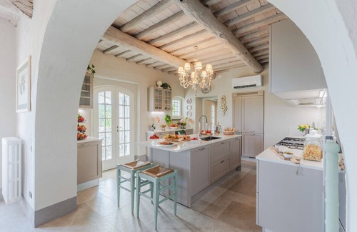 Valgiano Villa | Villa Noa, Romantic 8 bedroom Luxury Farmhouse with Private Pool on the Lucca Hills