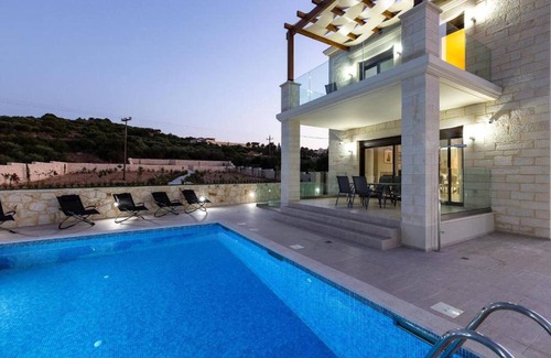 Almyrida Villa | Villa Noboa Sea View Spacious And Cozy 5bd