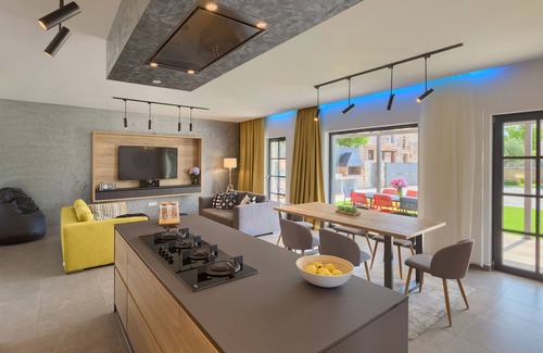 Bibici Villa | Villa Oasi Verde - Family-friendly villa with a private heated pool & a barbecue