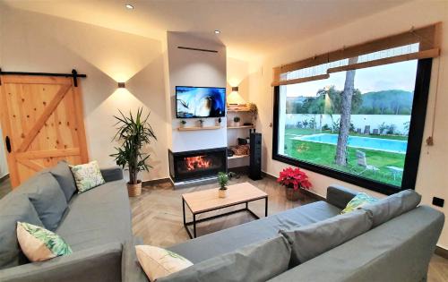 Arcos de la Frontera Villa | VILLA OASIS Casa Rural ideal Familias y grupos
