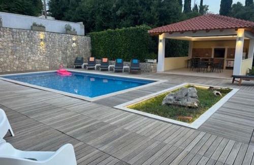 Popovici Villa | Villa Oasis Cypress - Three Bedroom Villa with Terrace and Swimming Pool