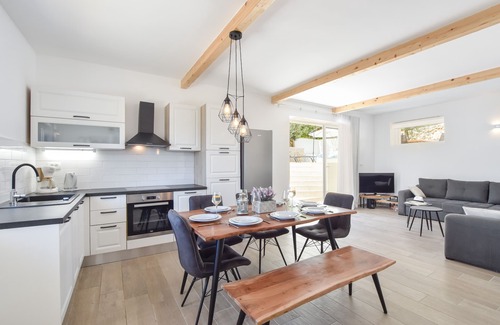 Pisak Villa | Villa OLIVE TREE with Heated Pool, Sea View & Close to the beaches