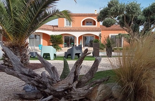 Cabrieres Villa | Villa on the edge of Garrigues