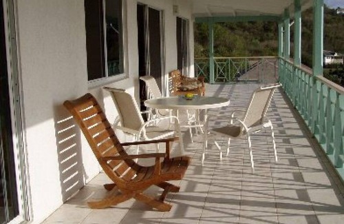 Oualie Bay Villa | Villa on the Island of Nevis above the nicest beach, sleeps 4-6