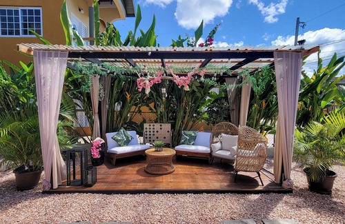 Falmouth Apartment | Villa on the Rocks II ~ Gated community 5 mins from beach
