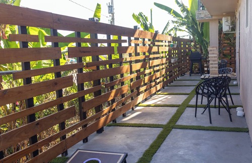 Falmouth Apartment | Villa on the Rocks II ~ Gated community 5 mins from beach