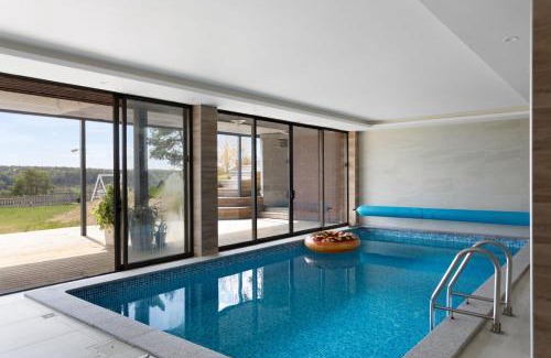 Tullinge Villa | Villa Örnberget - Lakeview Luxury with Private Indoor Pool