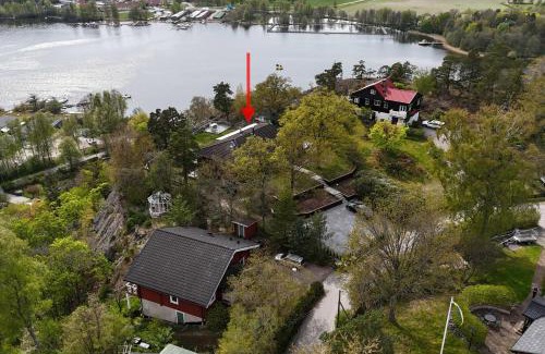Tullinge Villa | Villa Örnberget - Lakeview Luxury with Private Indoor Pool